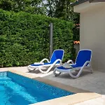 Lakora Hébergement de vacances *