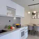 Lakora Kirmenjak