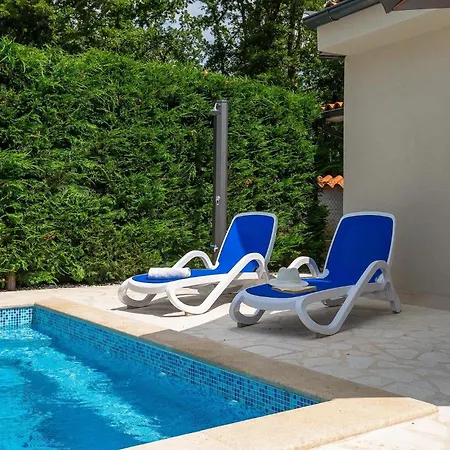 Lakora Hébergement de vacances *